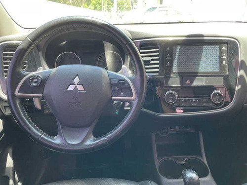 Imagem 13 de 15 de Mitsubishi Outlander 3.0 Gt 2015