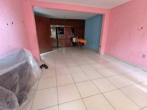 Casa En Venta A Una Calle Del Metro San Andrés Tomatlán, A 8 Min Del Zoológico Los Coyotes Y A 5 Min De Portal Lomas Estrella, En Calle Roberto Fulton Colonia Nuevo Fuego, Iztapalapa, Cdmx - Lc25-zf