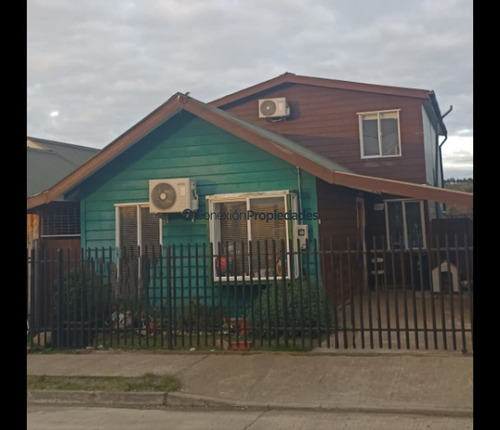 Casa En Venta De 4 Dorm. En Frutillar