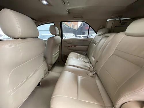 Toyota Fortuner Sr5 At 3000cc Td 4x4