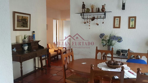 Casa En Venta Y Alquiler Con Piscina Y Amplia Barbacoa Punta Del Este - La Barra- Ref: 318
