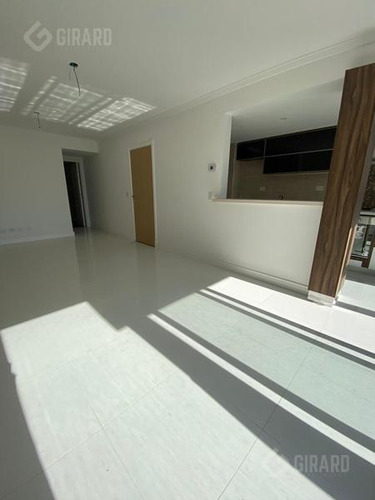 Departamento En Venta De 2 Ambientes A Estrenar, Edificio Damar Ix, En Zona Plaza Mitre