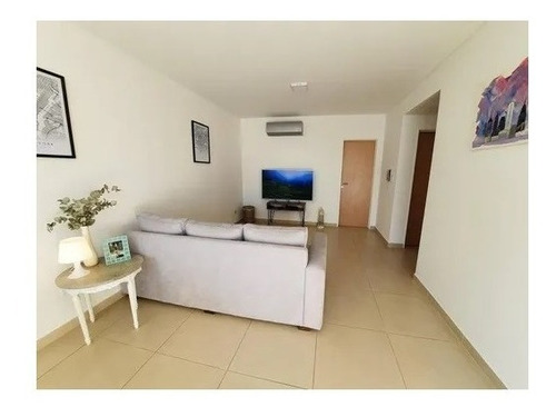 Imagen 2 de 12 de Departamento En Venta, Moron, 3 Ambientes Con Cochera, Parrilla Balcón