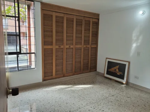 Apartamento En Venta En Conquistadores. Cod V12627