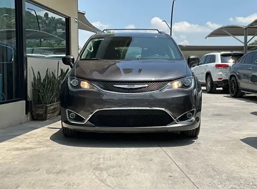 Chrysler Pacifica 2019