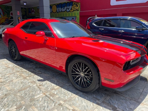 Imagen 4 de 6 de Dodge Challenger 2014 Sxt