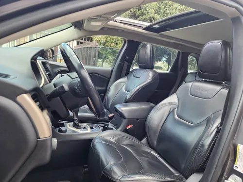 Jeep Cherokee 3.2 Longitude