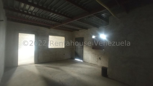 Imagen 24 de 30 de Alquiler De Galpón En Zona Industrial 2 #23-8286 Evelyn Yepez 04149511144