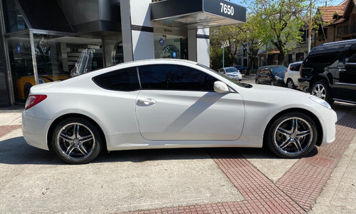 Hyundai Genesis 2.0 Coupe T 2011