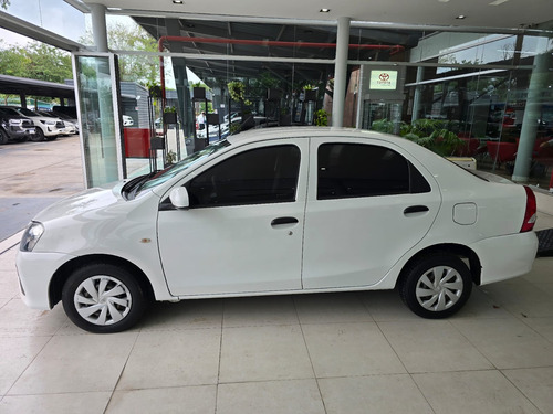 Toyota Etios 1.5 Sedan X