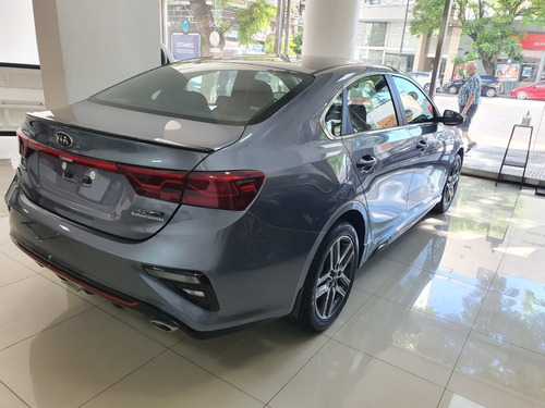 Cerato Sx 2.0 A/t Gt- Line Premium