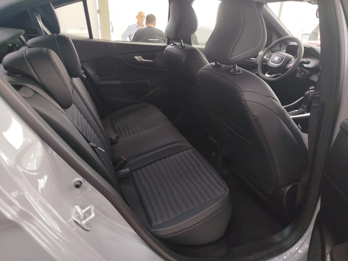 Fiat FASTBACK 1.3 T270 At6