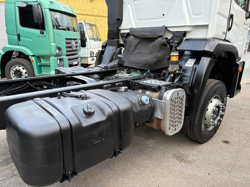 Vw 31330 Prime 6x4 Ano 2015 No Chassi De 8 Metros