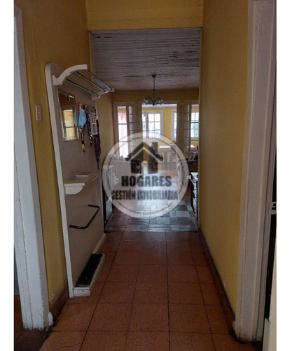 Hogares Vende Amplia Casa De 4d1b - Sector Mercado De Provid