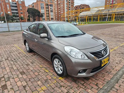 Nissan Versa 1.6 Advance