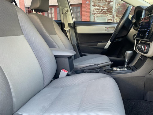 Imagen 9 de 13 de Toyota Corolla 2017 1.8 Xli Cvt 140cv