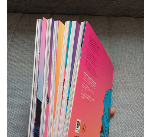 Coleção Paper Girls Completa - Devir - 6 Volumes (Usado)