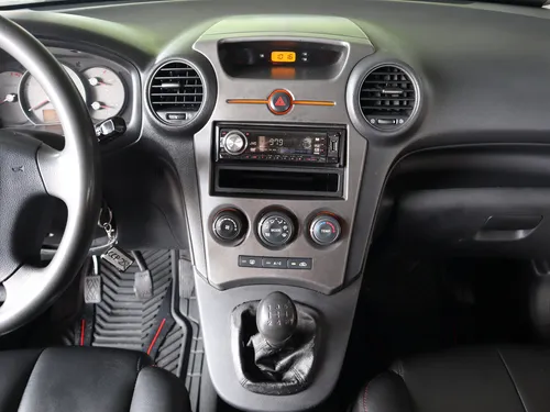 Kia Carens RONDO LX 2.0 MT 4X2 7 PSJ