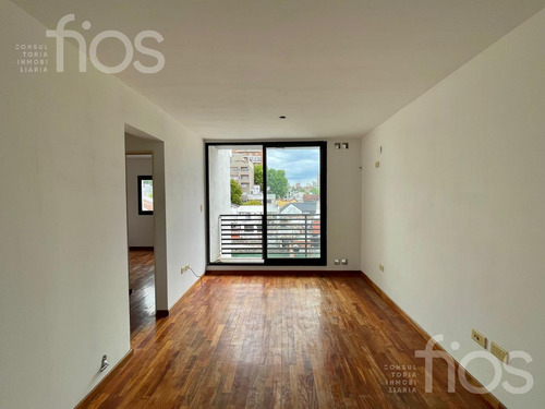 Venta Departamento De Un Dormitorio Con Balcon En Lourdes - Cochera Opcional