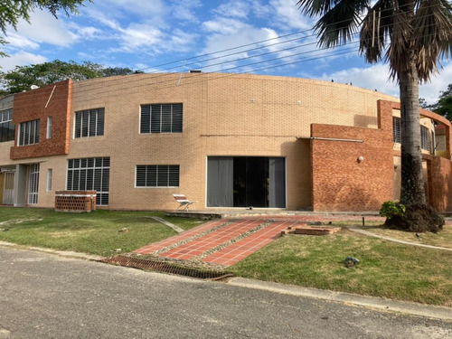 Casa Con Diseño Único Ubicada En San Diego La Cumaca Conjunto Residencial Villas De San Diego Vende Lino Juvinao