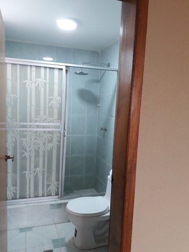 Imagen 6 de 12 de Vendo Departamento En La Magdalena (sur Quito) 137mts.