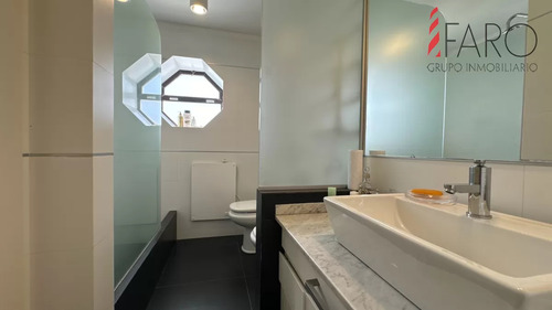 Buscas La Amplitud De Una Casa Con La Seguridad De Un Apartamento ?