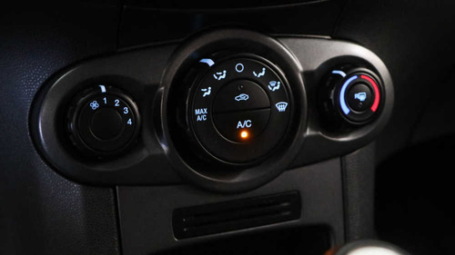 Ford Fiesta Kinetic Design 1.6 S 120cv - 150822 - C(p)