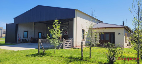 Venta De Casa 3 Ambientes Con Hangar En El Aero Country Club General Rodriguez