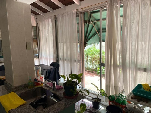 Venta Departamento 4 Ambientes Patio Centro