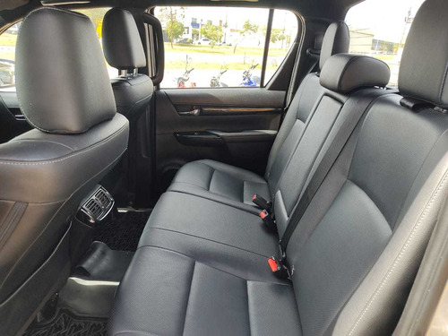 Imagem 11 de 12 de Toyota Hilux Cabine Dupla 2.8 Tdi Cd Srx 50th 4x4 (aut)