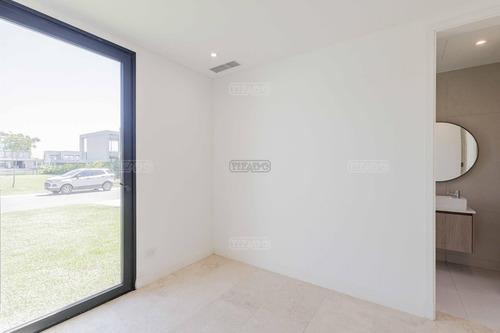 Casa En Venta En El Yacht, Nordelta, Tigre