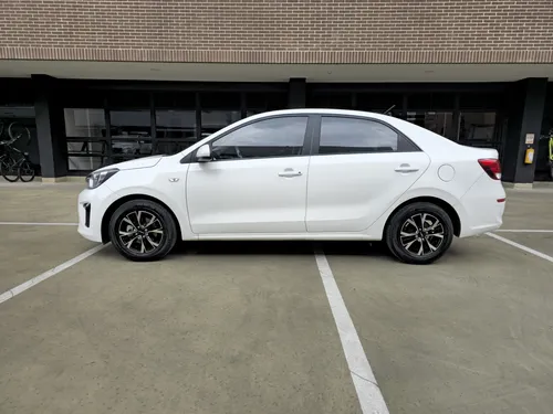Kia Soluto 1.4 Emotion Mt