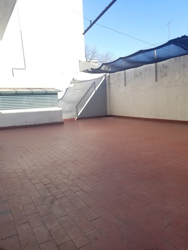 Departamento 3 Amb. Con Gran Patio, Sin Expensas, 1 Piso