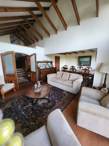 Broker Almendros Espectacular 5d-4b-sala Estar - Piscina