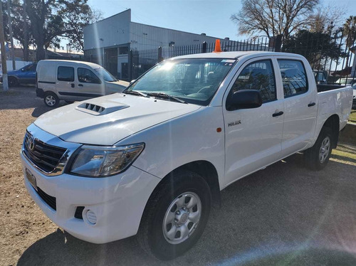 Imagen 2 de 9 de Toyota Hilux 2.5 Cd Dx Pack 120cv 4x2 - H3 2015