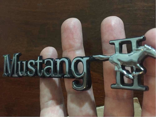 Ford Mustang 2 Emblema 1974-1978