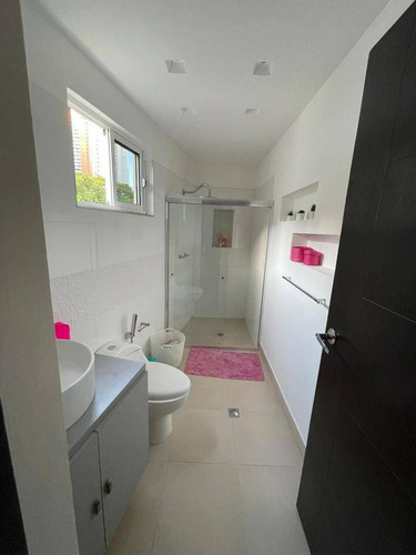 * Josefina Toledo: Hermosa Casa En Venta En El Parral, 495m², Cocina Concepto Abierto, Maletero, Bello Jardín Con Parrillera, Terraza, Fachada En Mármol, Planta 100%, Filtro Ósmosis Inversa, 268730