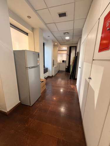 Planta Libre; Metro El Golf, Piso 8, Apoquindo 3200