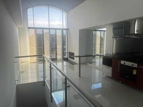 Vendo Hermoso Apartamento Duplex Quinto Piso Ubicado En Pepe Sierra