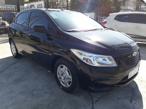 Imagen 2 de 14 de Chevrolet Onix 2017 1.4 Joy Ls + 98cv