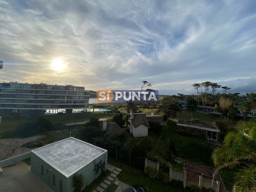 Imagen 23 de 30 de Apto Con Vista A La Playa Mansa, Con Estufa A Leña Y Parrillero.