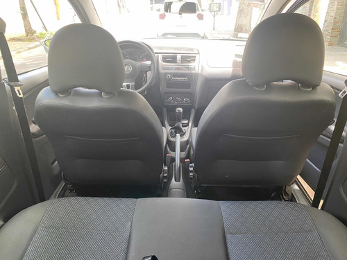 Imagen 15 de 18 de Volkswagen Fox 2013 1.6 Comfortline 3 P