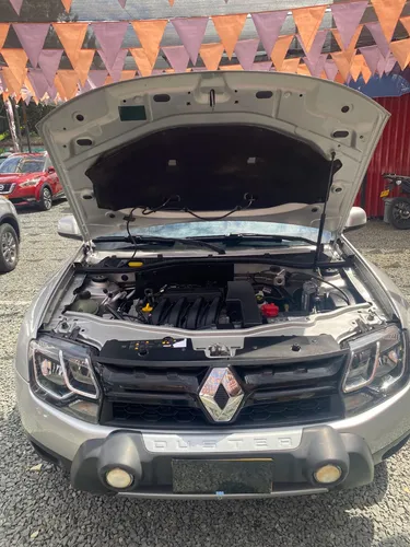 Renault Duster DYNAMIQUE/INTENS MT 1600CC 4X2