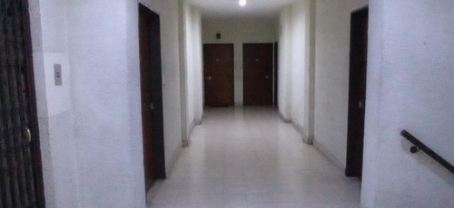Imagen 9 de 20 de Departamento 2 Ambientes - Banfield Oeste- Con Cochera- Apto Profesional