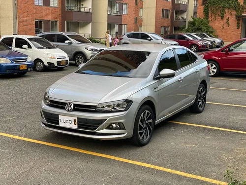 Volkswagen Virtus Virtus Highline Automático Único Dueño