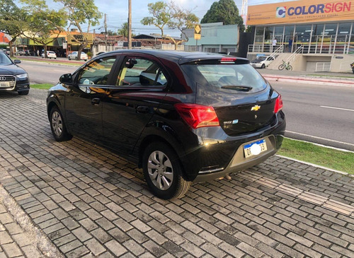 Imagem 4 de 5 de Chevrolet Onix 1.0 Mpfi Lt 8v Flex 4p Manual