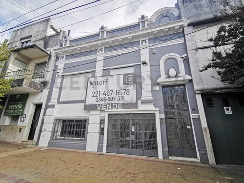 Imagen 2 de 30 de Casa De Estilo En Venta En La Plata