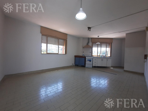 Venta Ph 2 Ambientes Con Patio En Ciudadela