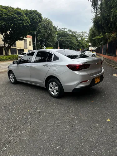 Chevrolet Onix 1.0t Automática