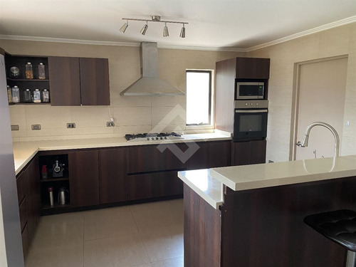 Casa En Venta De 4 Dorm. En Quilpué